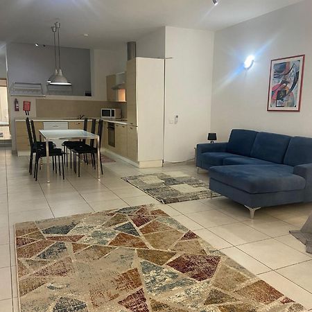 דירות Sliema 2Bed With Backyard מראה חיצוני תמונה